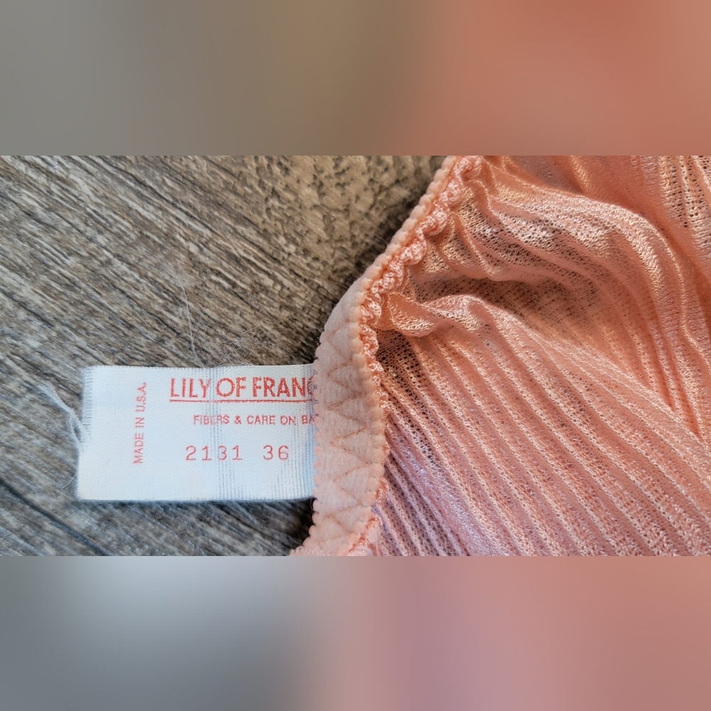 70's Vintage Lace Trimed Crepe Bralette Womens 36B Pink Peach Semi Sheer EUC - Picture 6 of 9